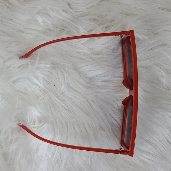 Large Frame Sunglasses Red Gray Trendy Fashion Style Beach Travel Cruise EUC - Picture 2 of 5